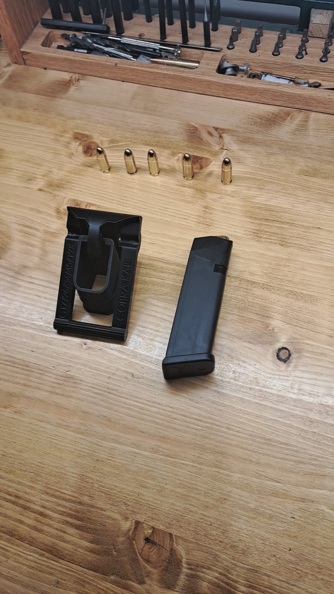 vidoe showing how to use speed loader Loader for Glock 9mm